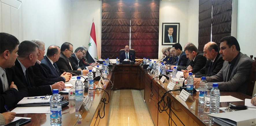 اجتماع تقييمي لقطاع النقل يضع الخطط على السكة الصحيحة ويناقش المشاريع الإستراتيجية